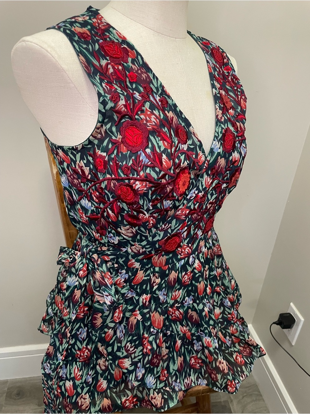Anthropologie Ranna Gill Posie Wrap Top Embroidered Floral V-Neck Blouse Small